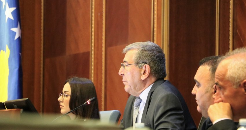 Nis seanca e 11-të konstituive