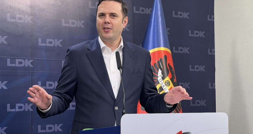 Abdixhiku pasi mblodhi kryesinë për letrën e Kurtit: Qeveri të tranzicionit deri në President, do t’i ftojë të gjithë për marrëveshje