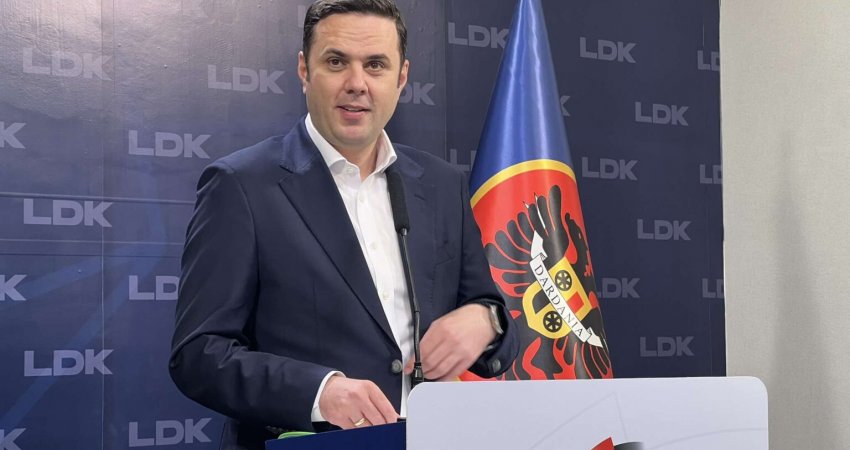 Propozimi për qeveri të tranzicionit, çka nëse PDK e AAK refuzojnë? Abdixhiku jo veç Kurtit: Nuk e tradhtojmë votuesin tonë