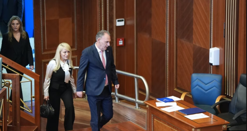 Limaj para seancës: Ka disa lëvizje