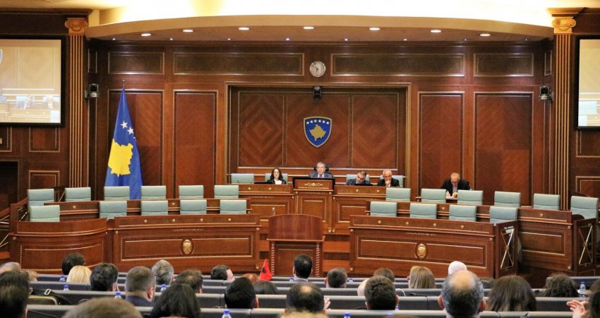 Dështimi i 12’të për konstituim, Kuvendi del me njoftim për seancën e sotme