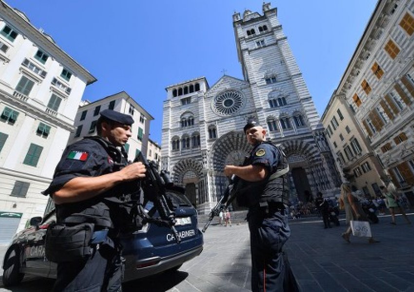 Itali/ Mbante mbi 220 doza kokaine në xhep, karabinierët arrestojnë 18-vjeçarin shqiptar