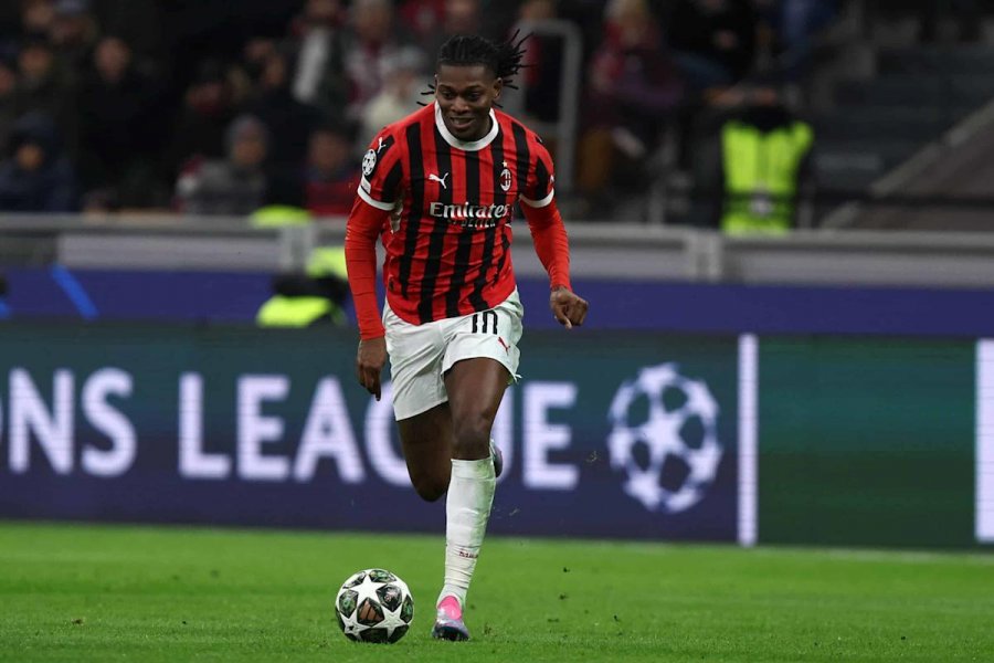 Chelsea, Arsenali..., pritet një verë e nxehtë për ‘yllin’ e Milanit