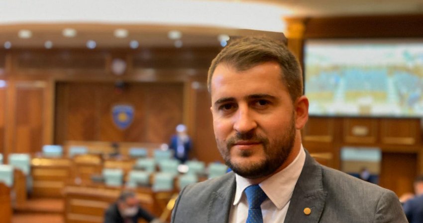 Lushtaku: Duhet të mendojmë me kokëftohtësi dhe të dalim nga ky lëmsh