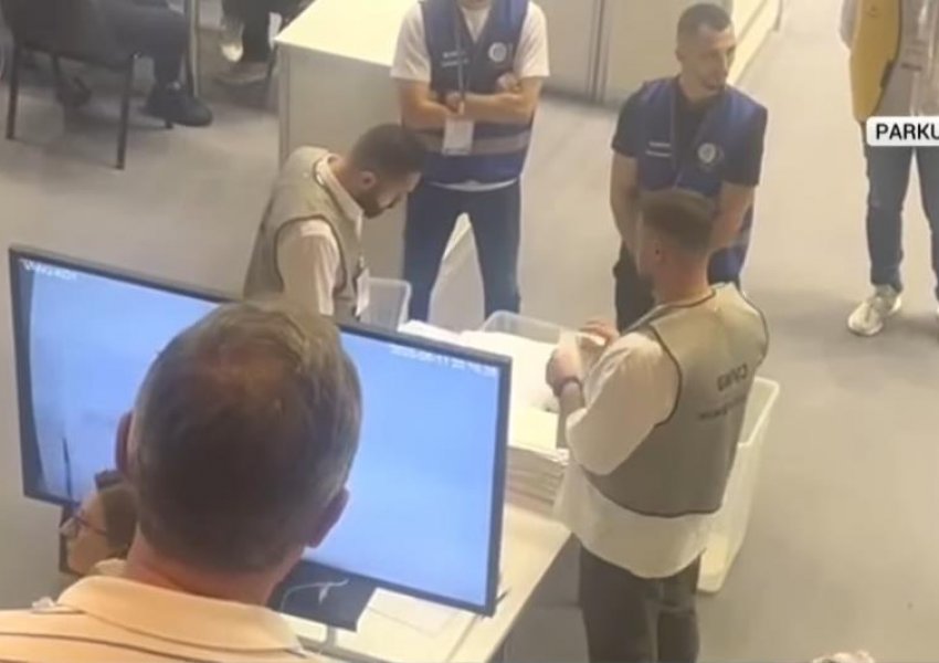 Votat e Diasporës/ Pezullohet numërimi i kutisë 001 të Korçës, hapet kutia e parë e Shkodrës, Gjirokastrës dhe Kukësit