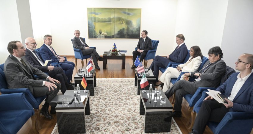 Takimi i Kurtit me ambasadorët e QUINT-it, sipas ZKM-së “temë qendrore ishte anëtarësimi i Kosovës në KiE”