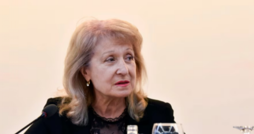 Trendafilova sot mban konferencë për media në Prishtinë