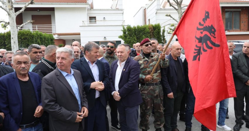 Protestë e veteranëve të UÇK-së kundër vizitës së kryetares së Gjykatës Speciale, Ekaterina Trendafilova