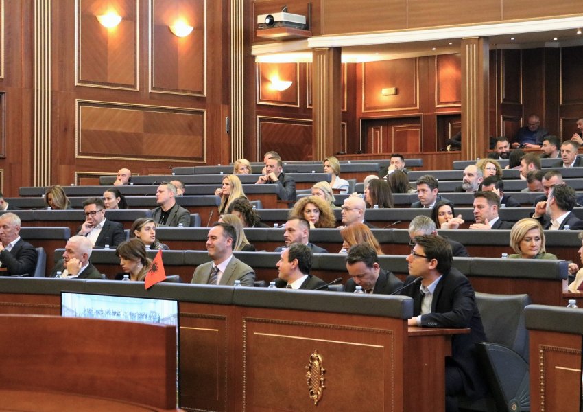 VV-ja s’heq dorë nga votimi i fshehtë, dështon edhe tentativa e 23-të për konstituimin e Kuvendit