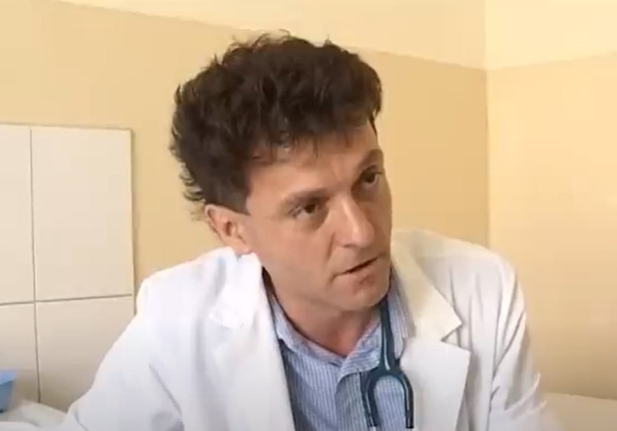 E dhimbshme/ Mjeku i njohur pediatër i QSUT ndërron jetë në krye të detyrës