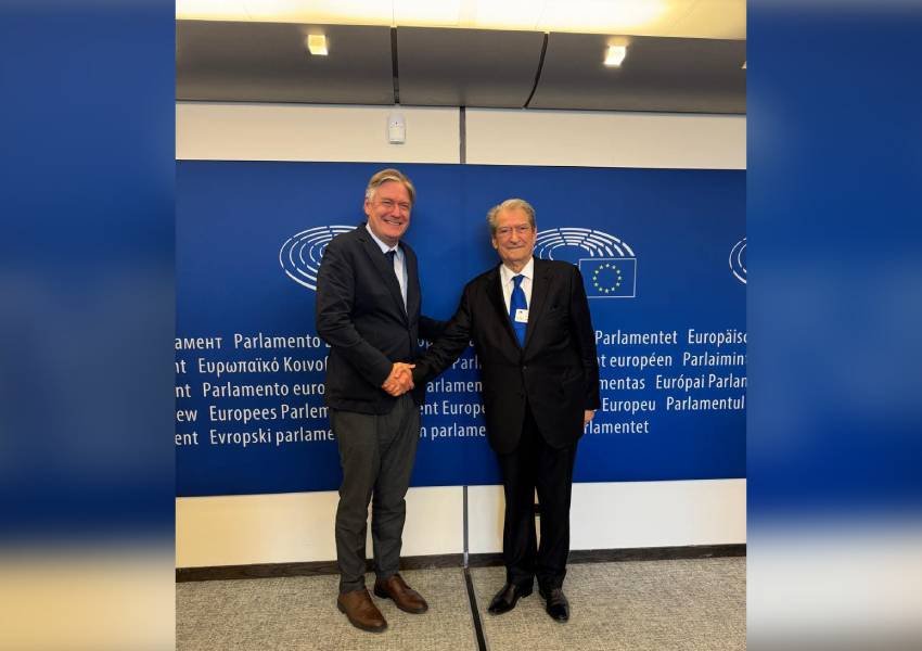 Berisha takon Sekretarin Ekzektutiv të IDU: Diskutuam për farsën elektorale të 11 Maj 2025 në Shqipëri