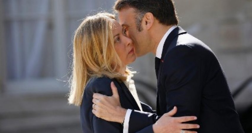 Tirana ndez flakën: Meloni dhe Macron përplasen pas një telefonate!