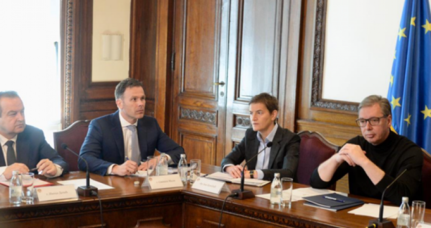 Mblidhet Këshilli për Siguri në Serbi – Temë kryesore Kosova dhe Bosnja