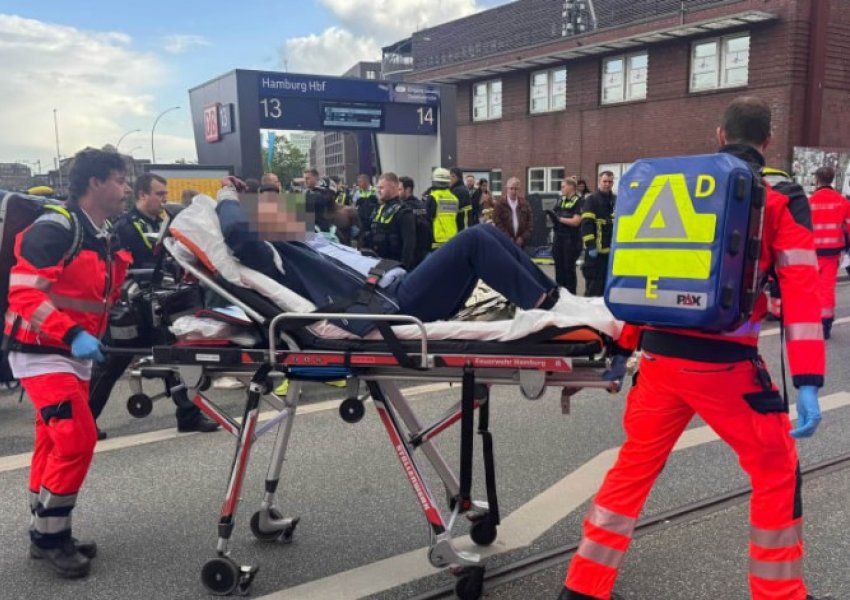 Sulm me thikë në një stacion treni në Gjermani, raportohet për 12 të plagosur