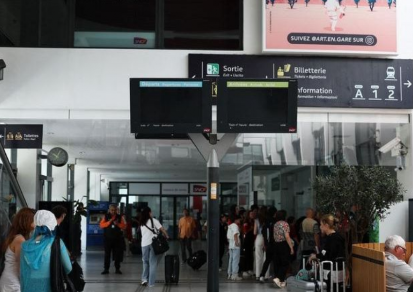 Francë/ Ndërprerje e energjisë elektrike në Kanë, Festivali i Filmit do të...