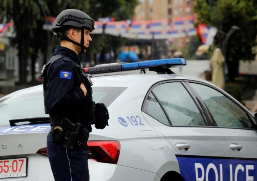 Serbia lëshon urdhërarrest për policin e Kosovës, Sveçla: Maturantë provokuan me simbole nacionaliste