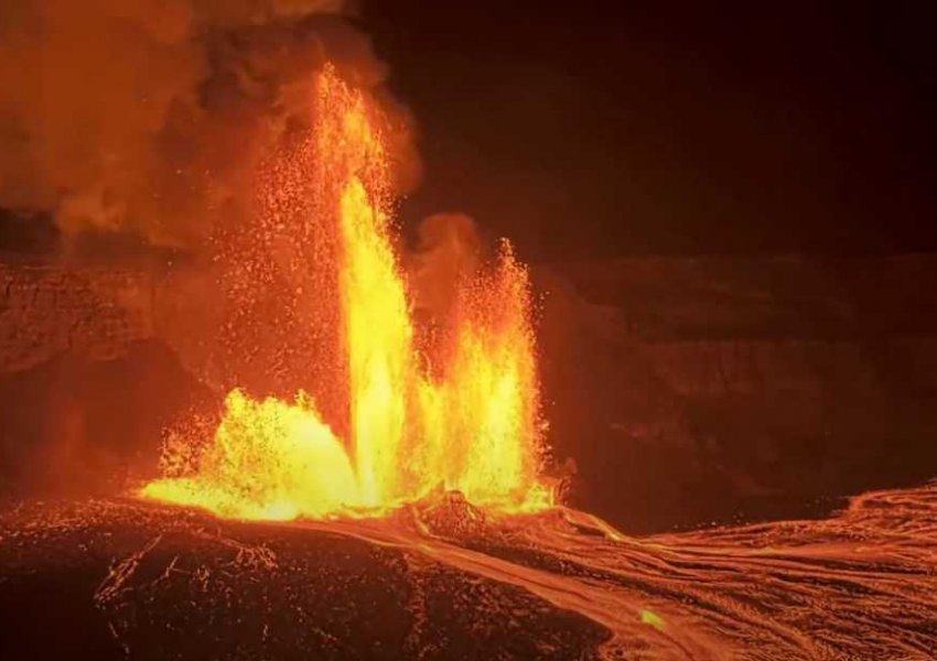 Shpërthen vullkani Kilauea në Hawai, llava arrin një lartësi prej mbi 300 metrash