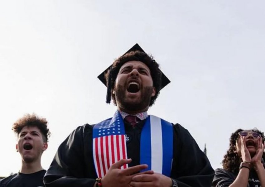 SHBA pezullon aplikimet për viza studentore nga të huajt