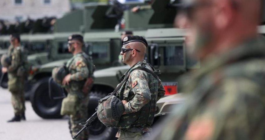 Qeveria rikthen në shërbimin aktiv ushtarakët në rezervë