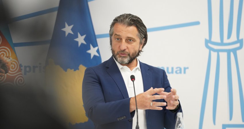 Kërkesa e Prishtinës për zhbllokim të buxhetit, Rama-Muratit: Boll me lojëra politike