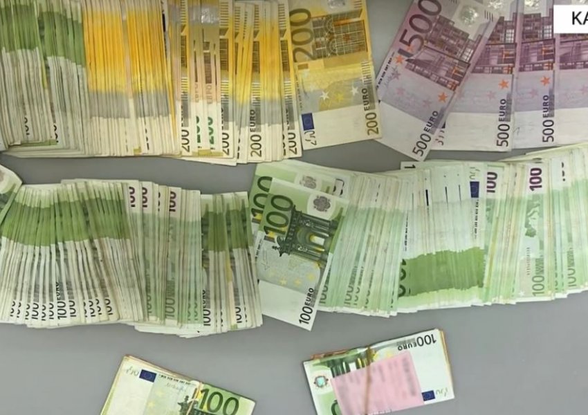 Ndalohet autobusi në Kakavijë, sekuestrohen mbi 74 mijë euro dhe dokumente të falsifikuara