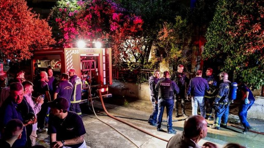 Ngjarje horror në Greqi! Djali djeg të gjallë nënën dhe xhaxhanë, më pas hidhet nga ballkoni