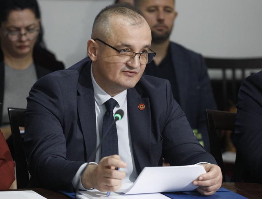 KLSH zbulon skandalin e radhës/ Rama me taksat e qytetarëve pagoi detyrimet e klientëve të preferuar, plot 40.5 miliardë lekë