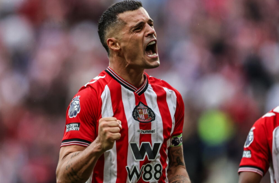 Legjenda e Liverpool-it lartëson Granit Xhakën: Blerja e sezonit në Premier League!