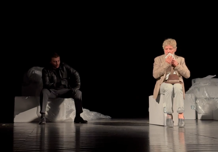 'Amerikan' në Teatrin Skampa të Elbasanit/ Një reflektim i fuqishëm mbi realitetin e sotëm