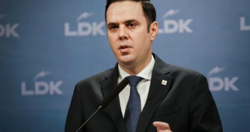 Lumir Abdixhiku thërret konferencë për media në ora 13:00