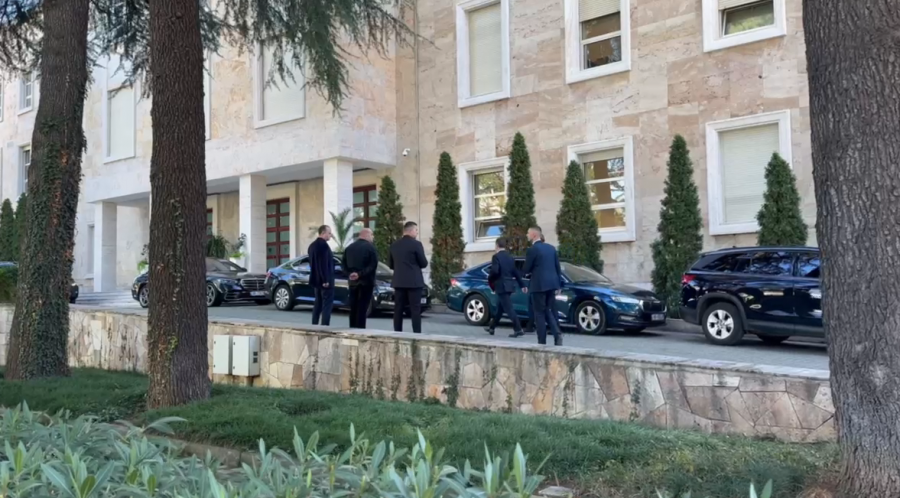 Balla dhe Peleshi thirren në Kryeministri, 60 minuta takim me Ramën, çfarë fshihet pas diskutimeve