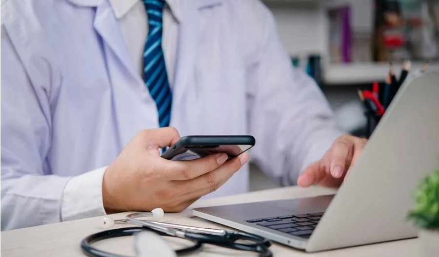 Autoriteti francez i konkurrencës vendos një gjobë prej 4.6 mln euro për aplikacionin e tele-shëndetësisë Doctolib 