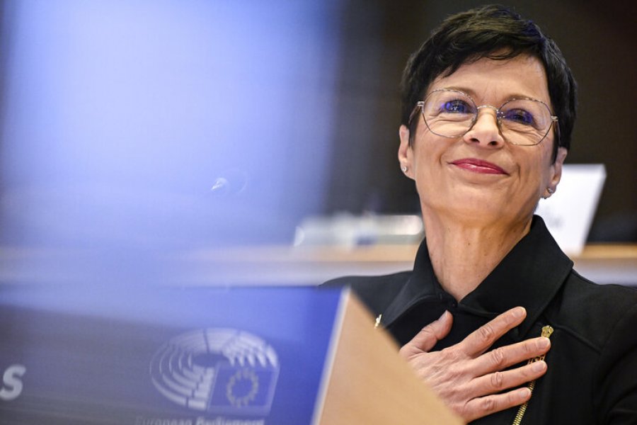 Ironia e Lelës: Është bërë Marta si kos…