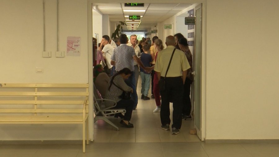 Rritet fluksi i pacientëve në urgjencën e Peqinit për shkak të virozave sezonale