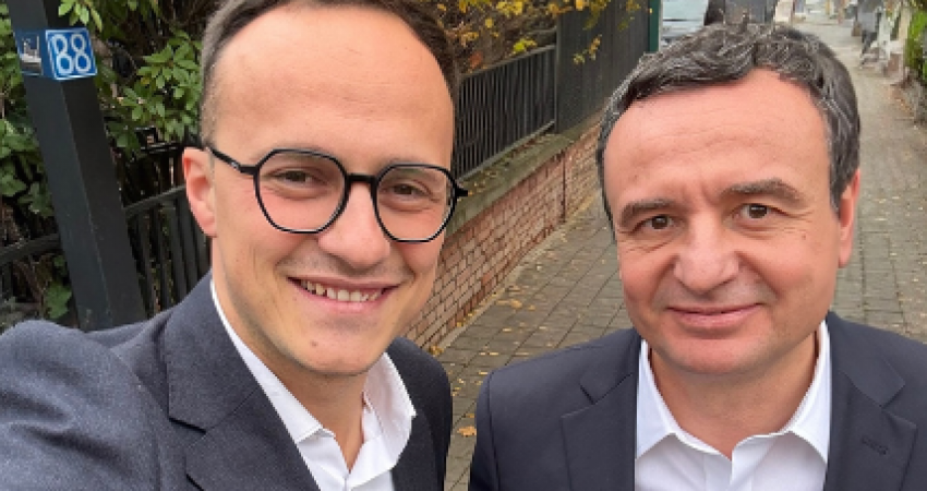 Alban Hyseni ditën e fundit të fushatës e nis bashkë me Albin Kurtin: Fitore e madhe nesër