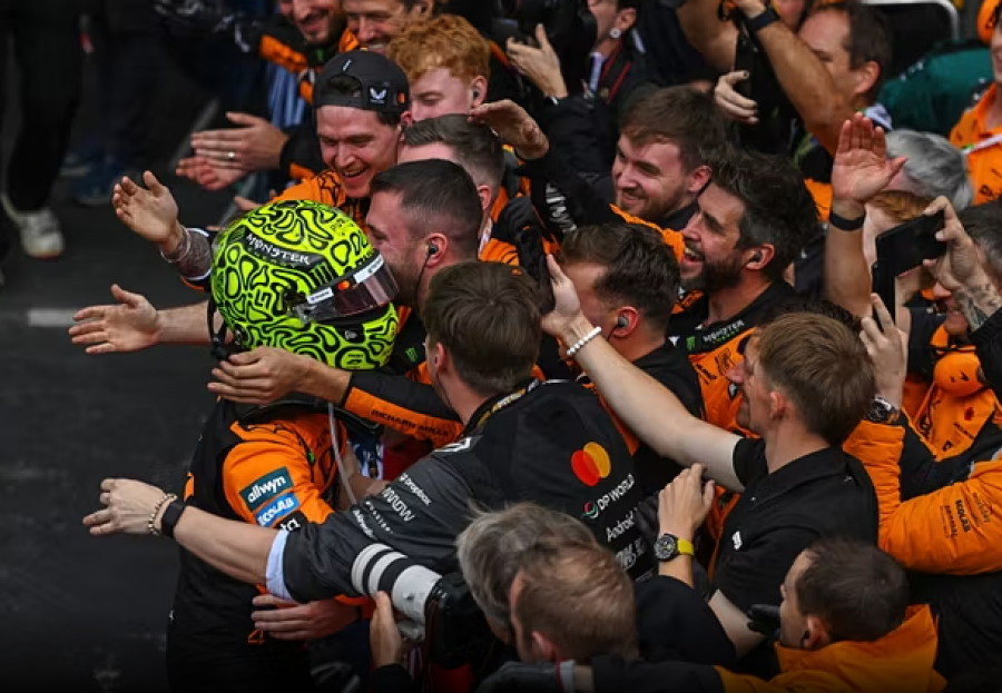 Norris triumfon në Brazil, Antonelli mbi Verstappen dhe në vend të dytë, Ferrari katastrofë