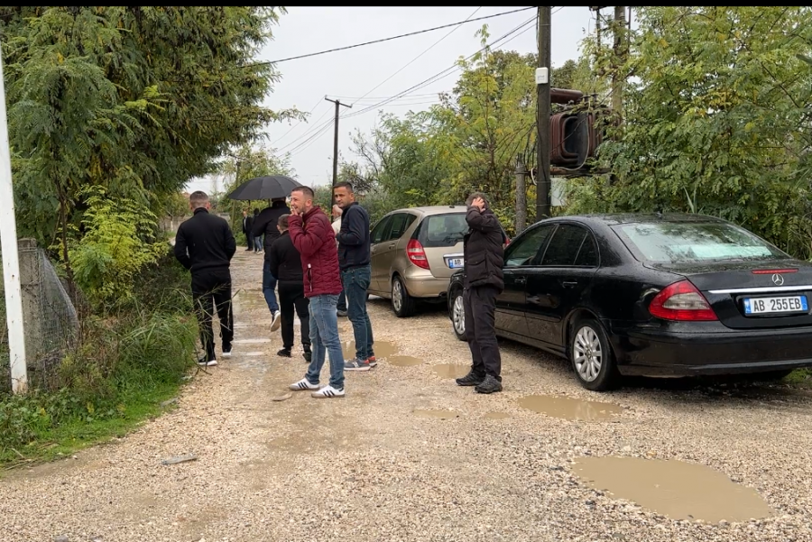 30 vjet pa rrugë dhe kanalizime, banorët e Fushë-Mamurrasit në protestë