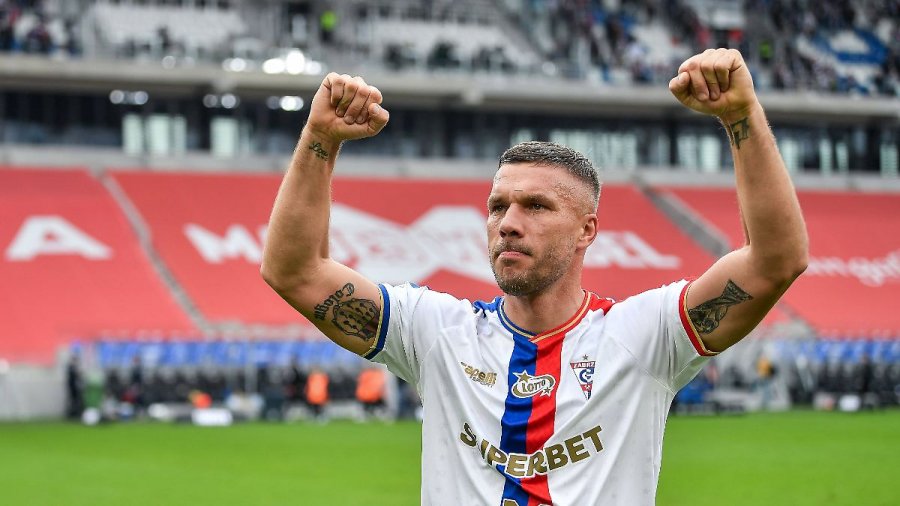 ‘Ky do të jetë sezoni im i fundit’, Lukas Podolski njofton tërheqjen nga futbolli, por lë një derë hapur