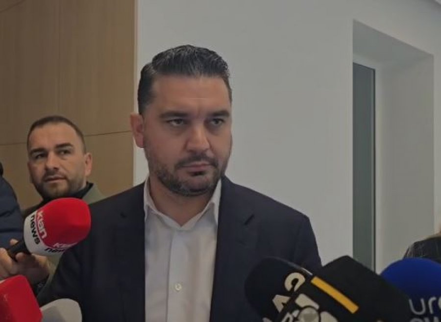 Sot mbledhja e krerëve të degëve të PD, kryebashkiaku i Kavajës: Jemi pro protestave