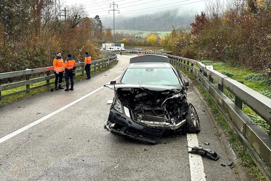 FOTO/ Ndjekje si në filma, shqiptarët aksidentohen duke iu arratisur policisë