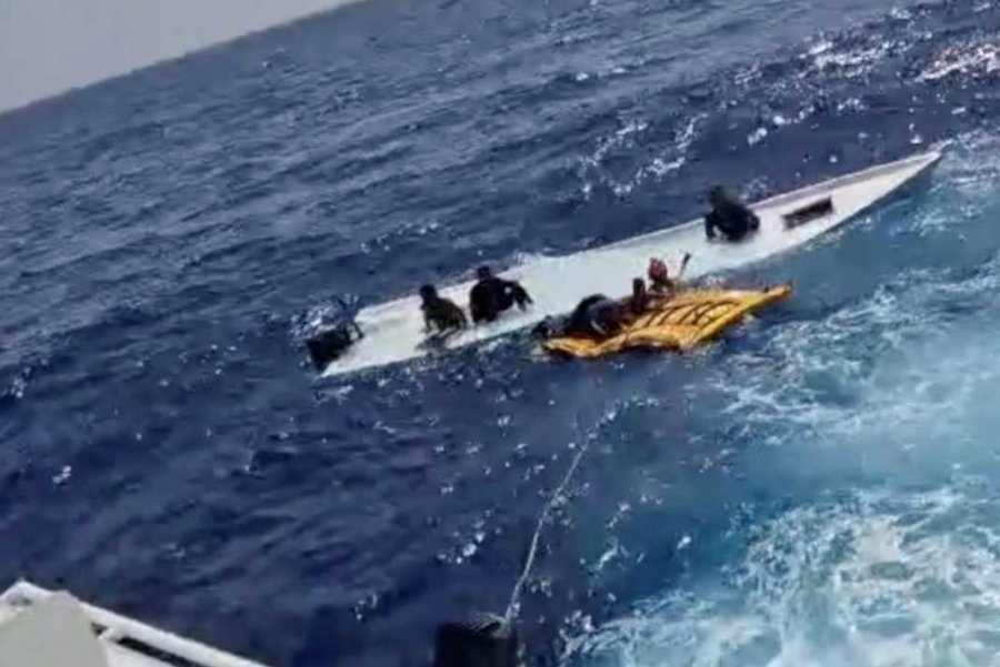 42 emigrantë të zhdukur pasi një anije u përmbyt në brigjet e Libisë