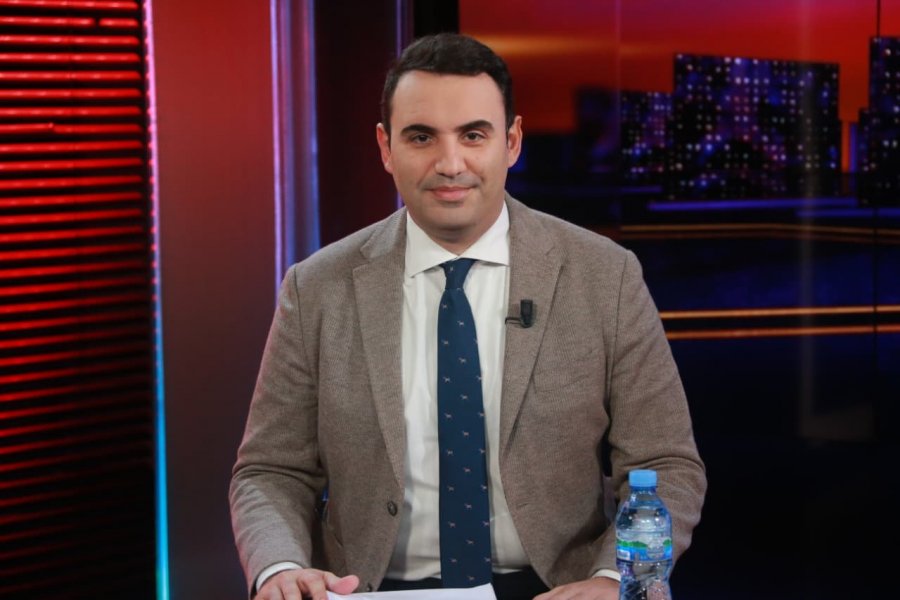 'Dita e Rinisë, pa rini'/ Këlliçi thirrje të rinjve për të ndryshuar vendin: Nëse jo sot, kur? 