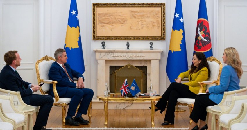 Osmani takohet me ambasadorin britanik, flasin për zhvillimet e fundit politike dhe sigurinë