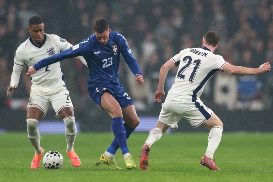VIDEO/ Gol në Wembley, festë kuqezi, Saka ndëshkon Serbinë