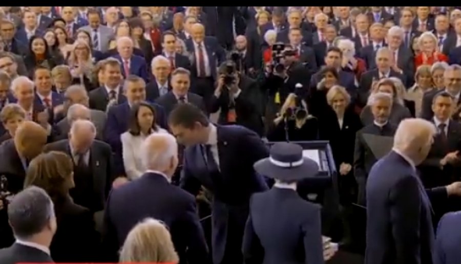 Pse një pëshpëritje e thjeshtë e djalit të Trump dhe Biden u kthye në një debat kombëtar