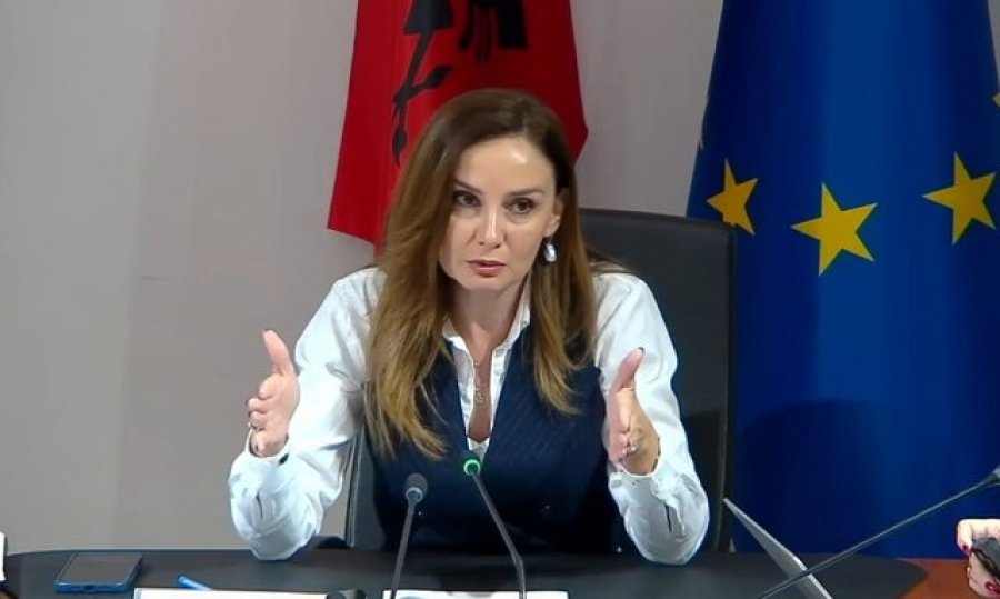 Tabaku ndërpret mbledhjen e Komisionit: Nuk diskutohet buxheti pa ministren