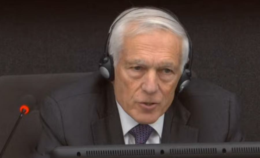 Gjenerali Clark e vazhdon dëshminë në Hagë