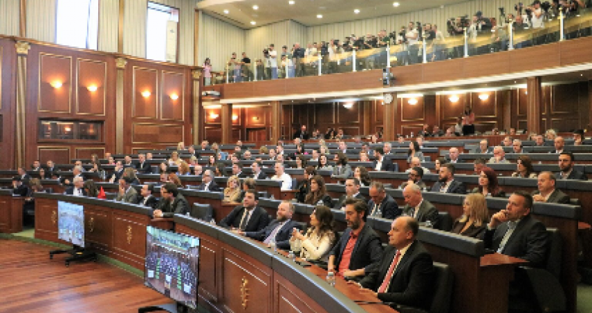 PDK, LDK, AAK dhe Nisma nuk marrin pjesë në seancën për buxhetin