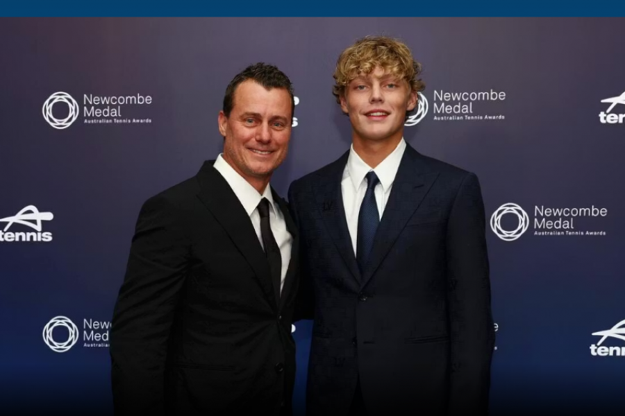 Lleyton Hewitt rikthehet në fushë në moshën 44-vjeçare dhe fiton në dyshe me të birin