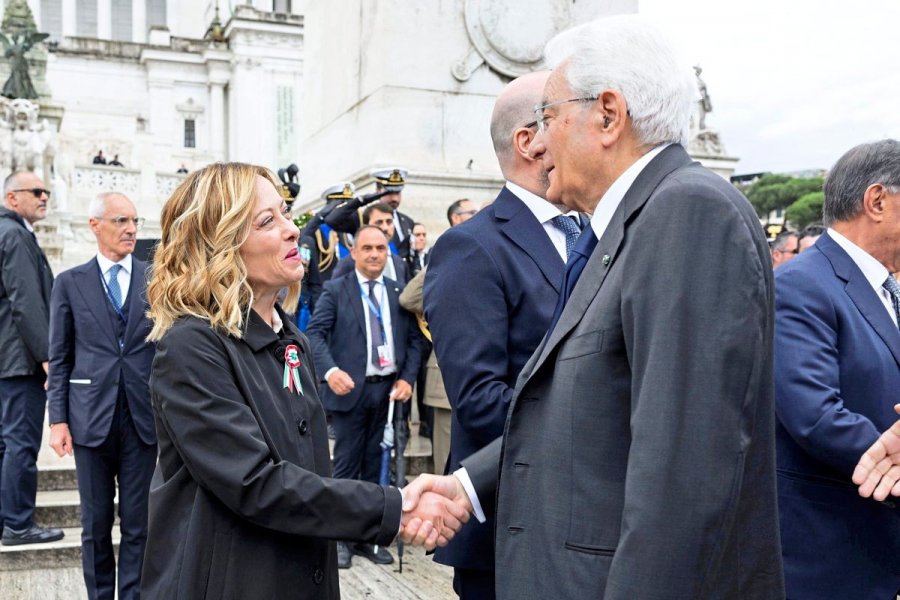 Komploti i fundit romak: Teori konspirative rreth Melonit dhe Presidentit Mattarella për grusht shteti ndaj qeverisë